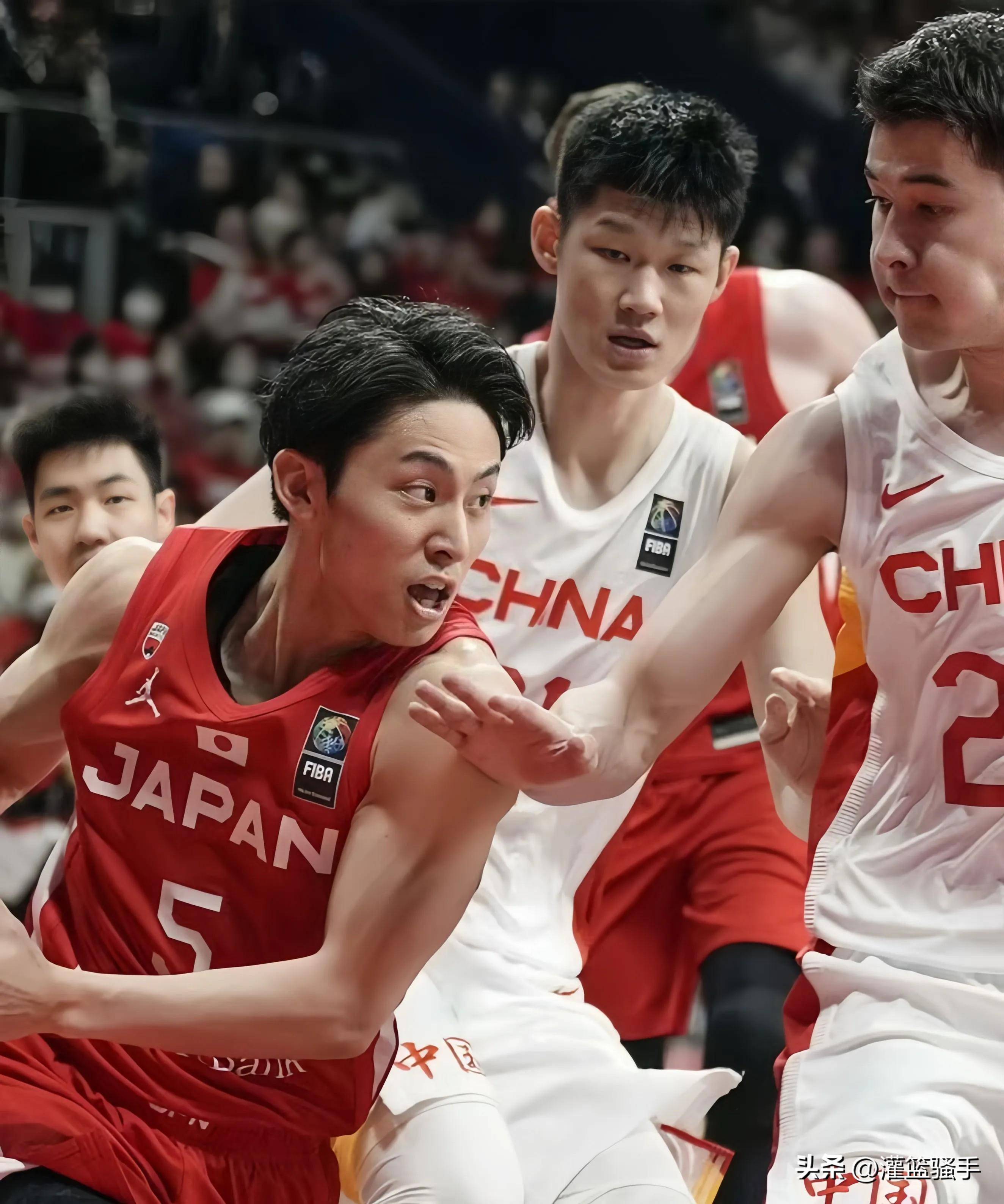 NBA球星在CBA联赛中的表现备受瞩目