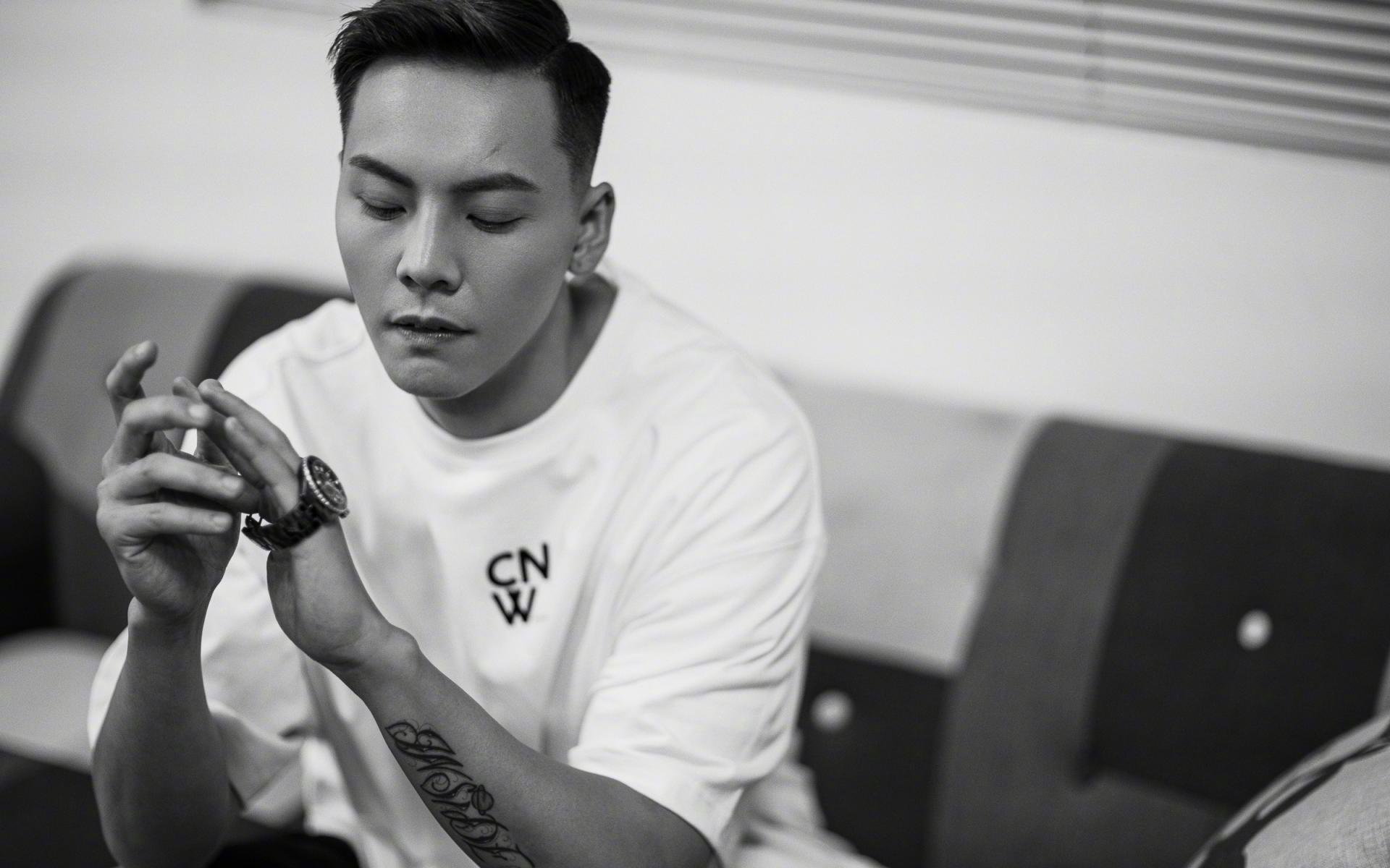 封锁与突破，富安健洋连续得分撕破几内亚防线，英格兰拉开差距