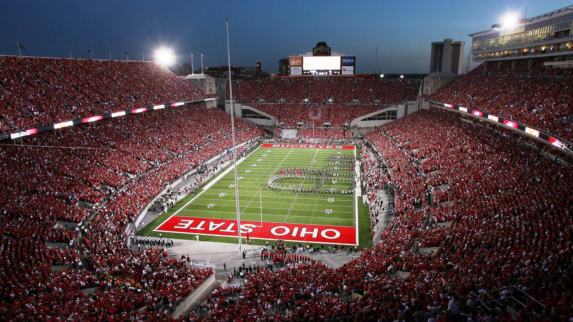 保罗主宰赛场，开拓者血拼上海队，老将光芒成焦点