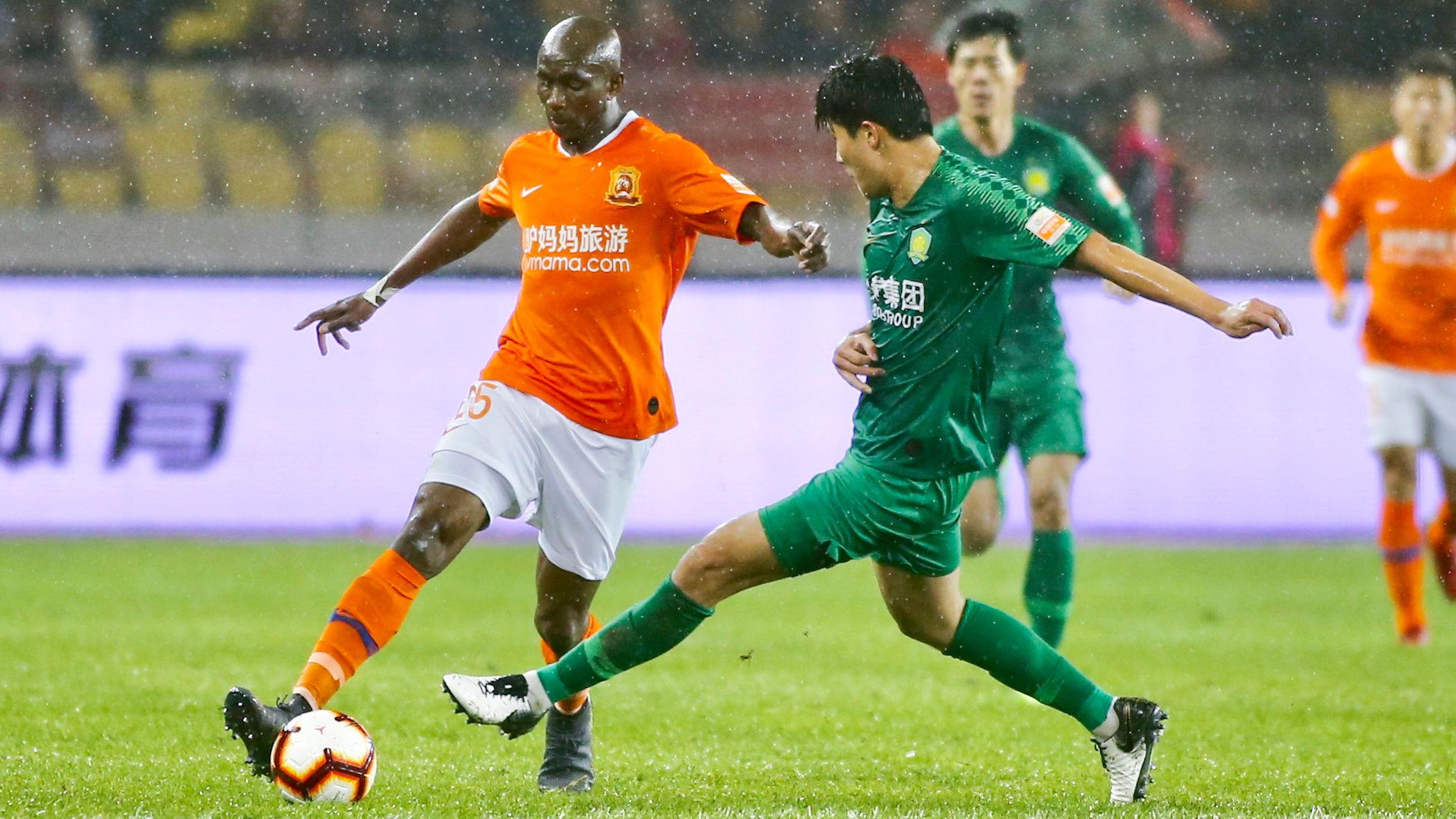 金玟哉关键战不手软，丹麦提前终结悬念波兰